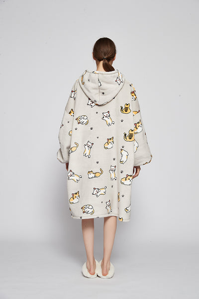Baby Cat Blanket Hoodie Sherpa Wearable Blanket Sweatshirt with Deep Pockets and Sleeves Lounging Hoodie